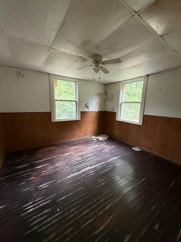 332 Old Campus Rd Road, Frenchburg, KY 40322