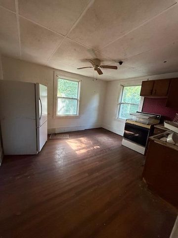 332 Old Campus Rd Road, Frenchburg, KY 40322