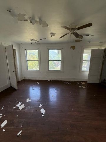 332 Old Campus Rd Road, Frenchburg, KY 40322