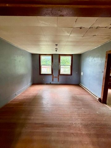 332 Old Campus Rd Road, Frenchburg, KY 40322