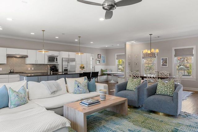 1619 Mohle DR, Austin, TX 78703