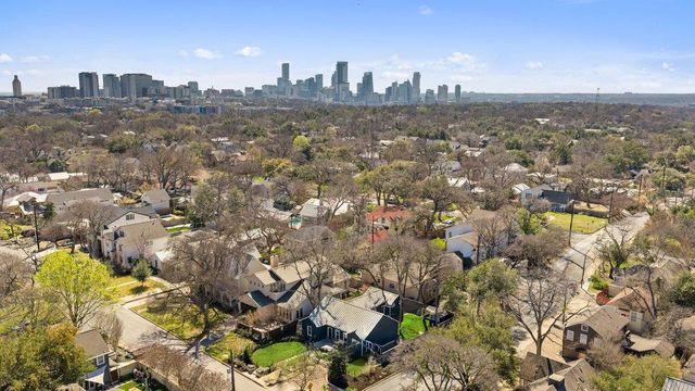 1619 Mohle DR, Austin, TX 78703