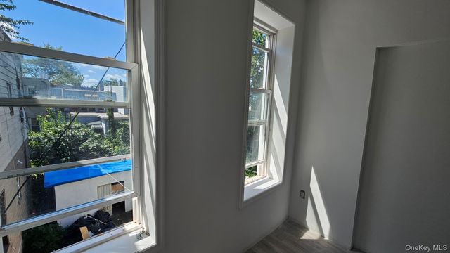 6080 54th Place, Astoria, NY 11378