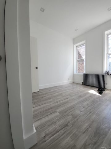 6080 54th Place, Astoria, NY 11378