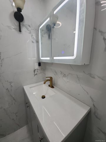 6080 54th Place, Astoria, NY 11378