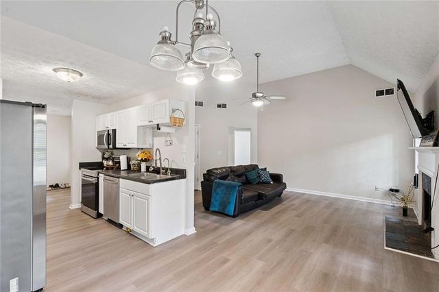 20 Creekview Court, Covington, GA 30016