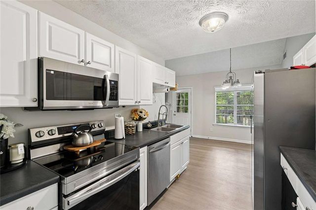 20 Creekview Court, Covington, GA 30016