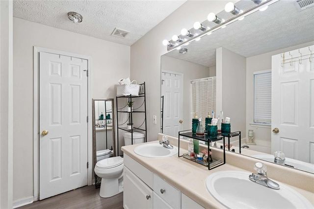 20 Creekview Court, Covington, GA 30016