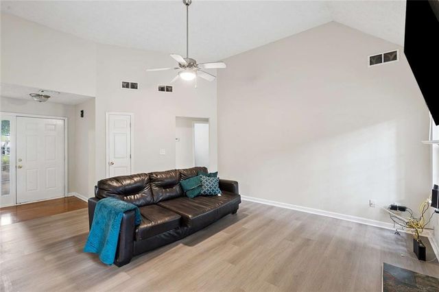 20 Creekview Court, Covington, GA 30016