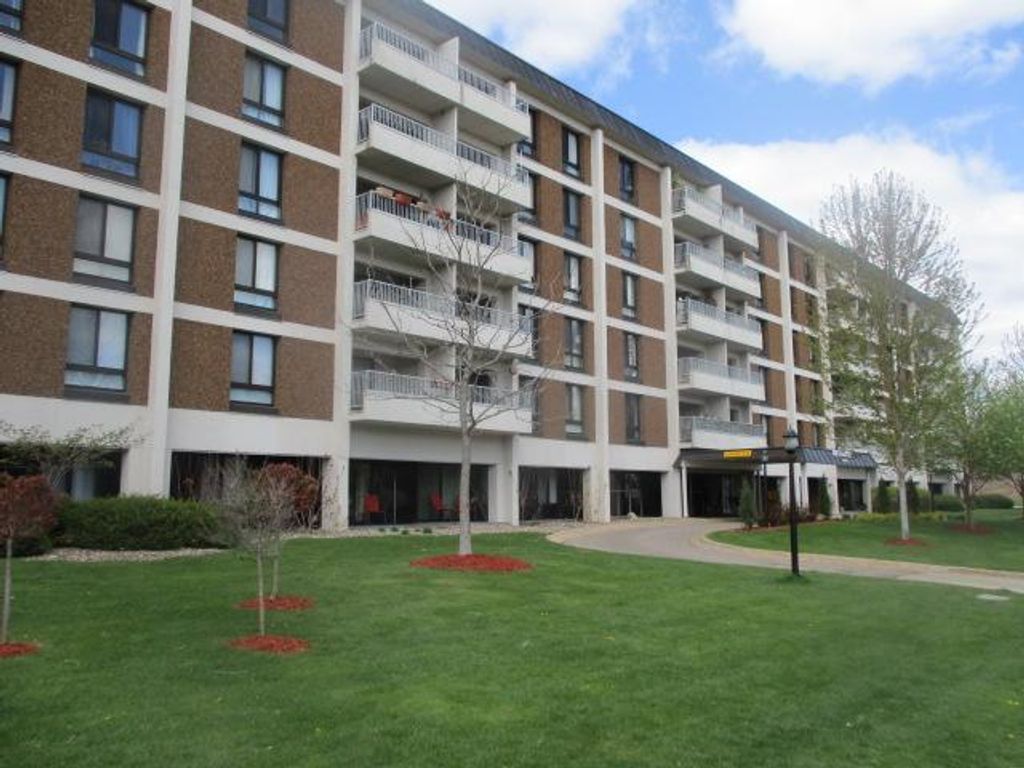 6400 York Avenue S 410, Edina, MN 55435 — exterior