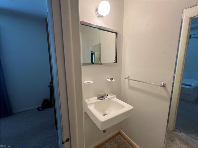 103 Belgrave RD, Newport News, VA 23602