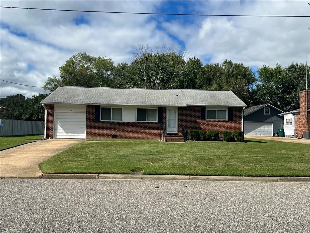 103 Belgrave RD, Newport News, VA 23602