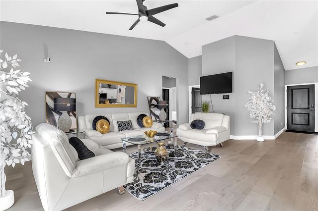 100 AURORA LANE, Kissimmee, FL 34758