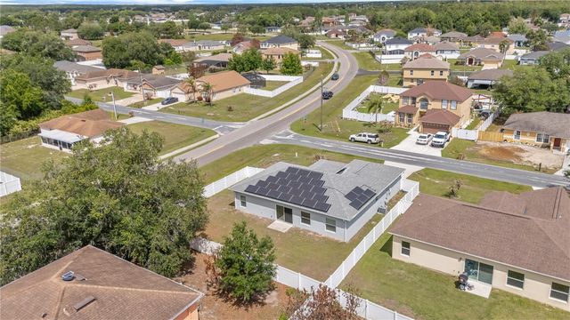 100 AURORA LANE, Kissimmee, FL 34758