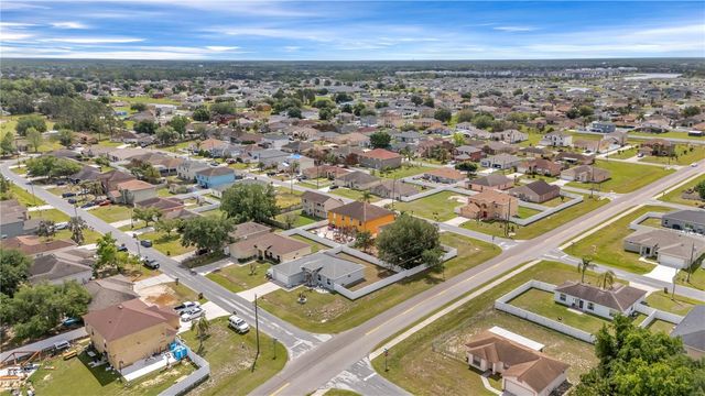 100 AURORA LANE, Kissimmee, FL 34758