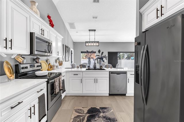 100 AURORA LANE, Kissimmee, FL 34758