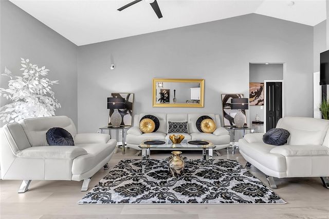 100 AURORA LANE, Kissimmee, FL 34758