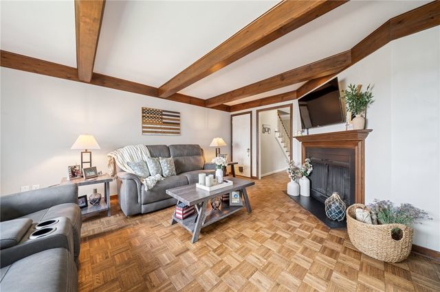 305 Butternut Ct, Harmar, PA 15238