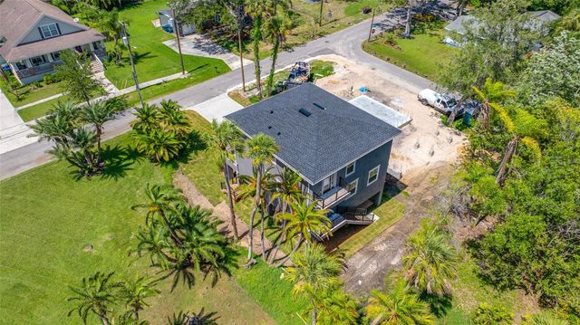 1004 W HENRY AVENUE, Tampa, FL 33604
