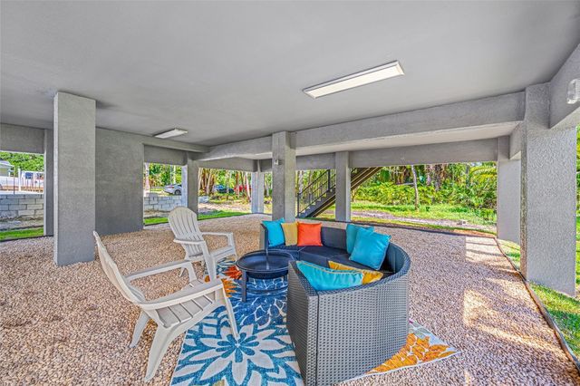 1004 W HENRY AVENUE, Tampa, FL 33604