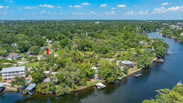 1004 W HENRY AVENUE, Tampa, FL 33604