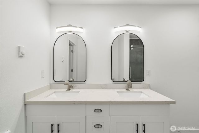 521 W B St, Shelton, WA 98584