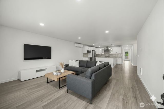 521 W B St, Shelton, WA 98584