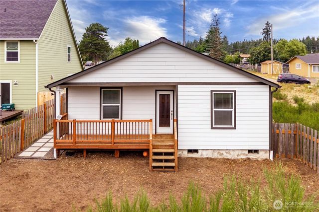 521 W B St, Shelton, WA 98584