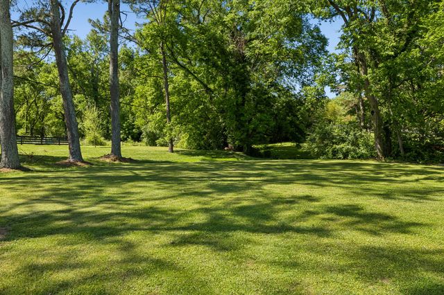 8013 Wikle Rd, E, Brentwood, TN 37027