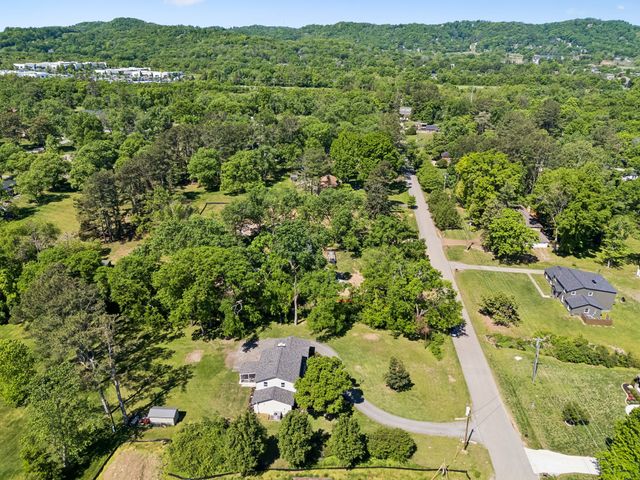 8013 Wikle Rd, E, Brentwood, TN 37027