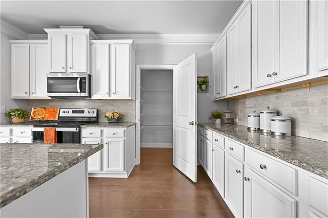 3229 Weyhill Way, Buford, GA 30519