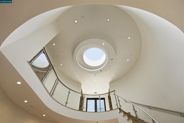 11 Bigleaf Road, Orinda, CA 94563