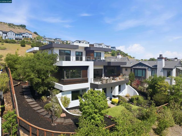 11 Bigleaf Road, Orinda, CA 94563