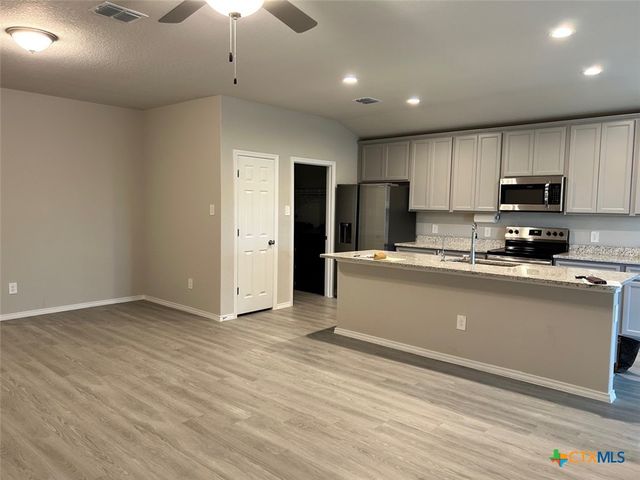 3208 Ridge Rover, Seguin, TX 78155