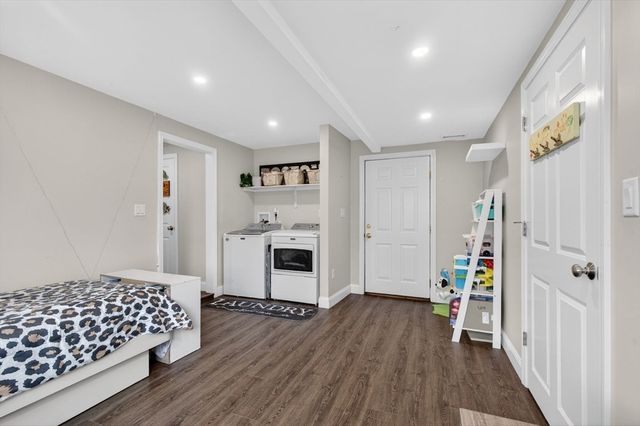 11 Pontiac Rd, Peabody, MA 01960