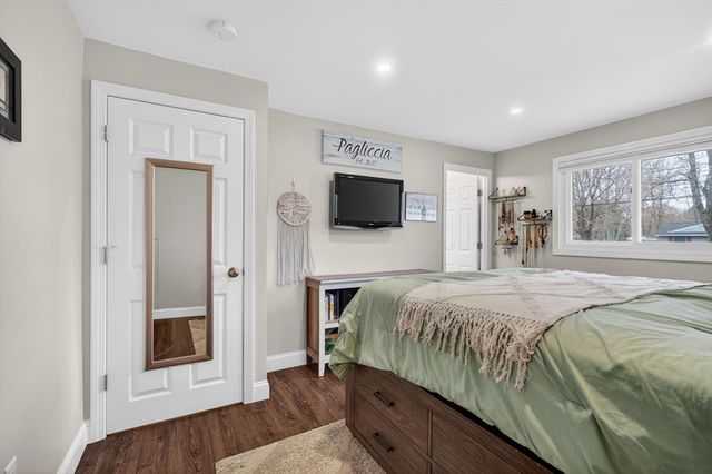 11 Pontiac Rd, Peabody, MA 01960