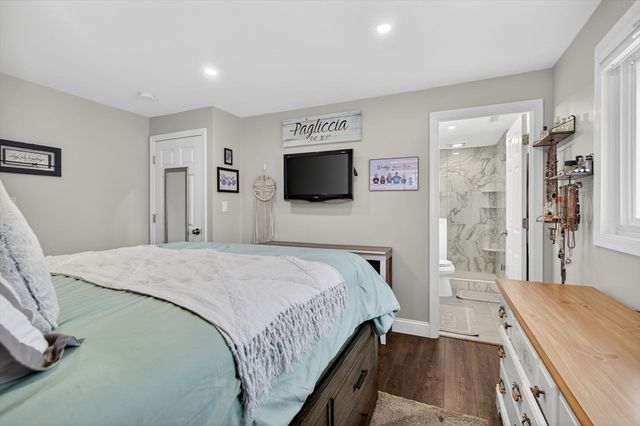 11 Pontiac Rd, Peabody, MA 01960