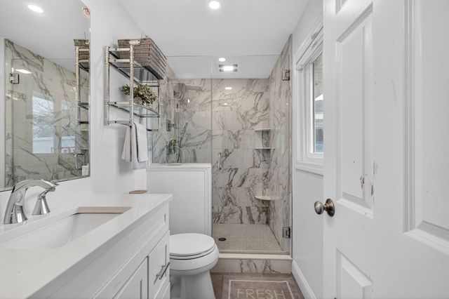 11 Pontiac Rd, Peabody, MA 01960