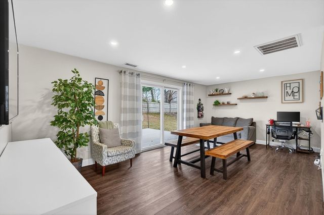 11 Pontiac Rd, Peabody, MA 01960