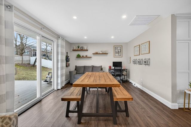 11 Pontiac Rd, Peabody, MA 01960