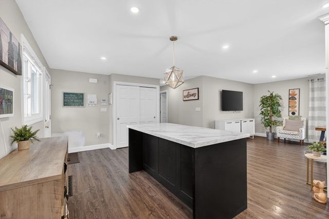 11 Pontiac Rd, Peabody, MA 01960