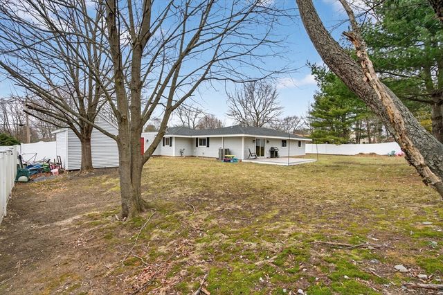 11 Pontiac Rd, Peabody, MA 01960