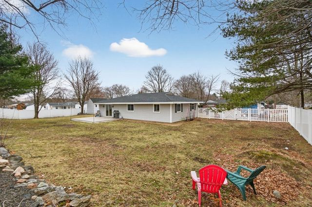 11 Pontiac Rd, Peabody, MA 01960