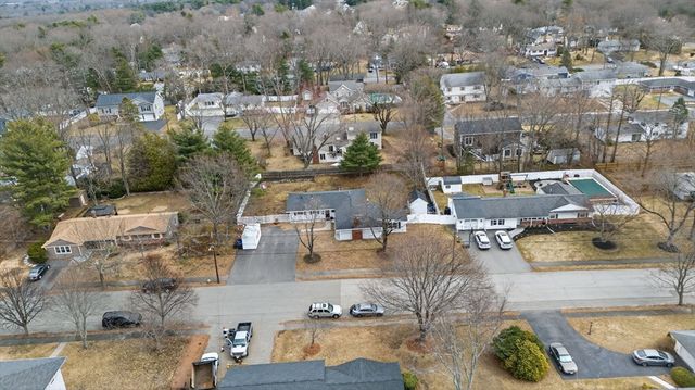 11 Pontiac Rd, Peabody, MA 01960