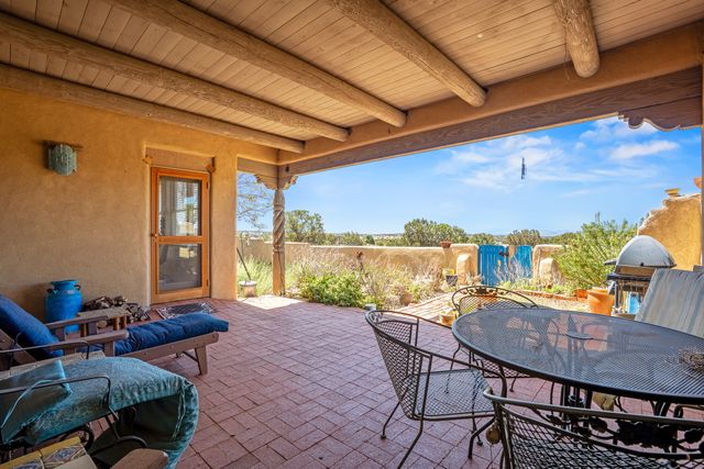24 Camino Caballos Spur, Lamy, NM 87540