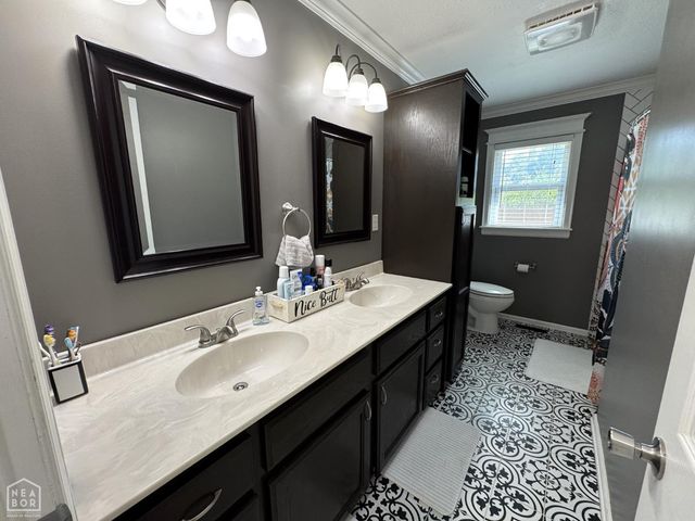 323 Lamb Drive, Piggott, AR 72454