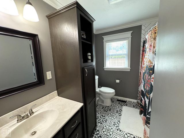 323 Lamb Drive, Piggott, AR 72454