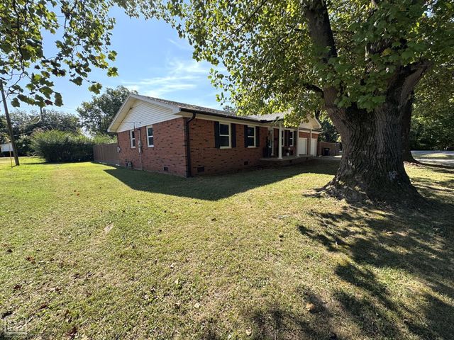 323 Lamb Drive, Piggott, AR 72454