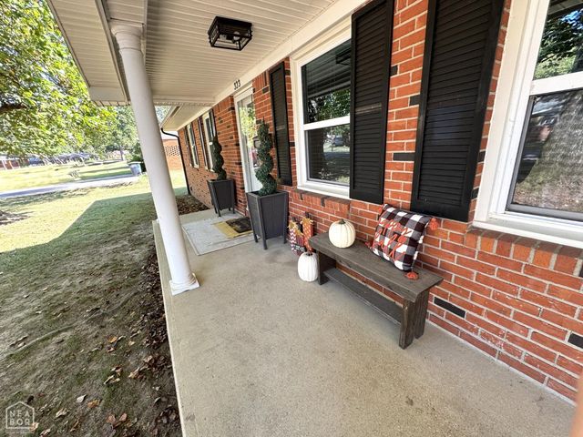 323 Lamb Drive, Piggott, AR 72454