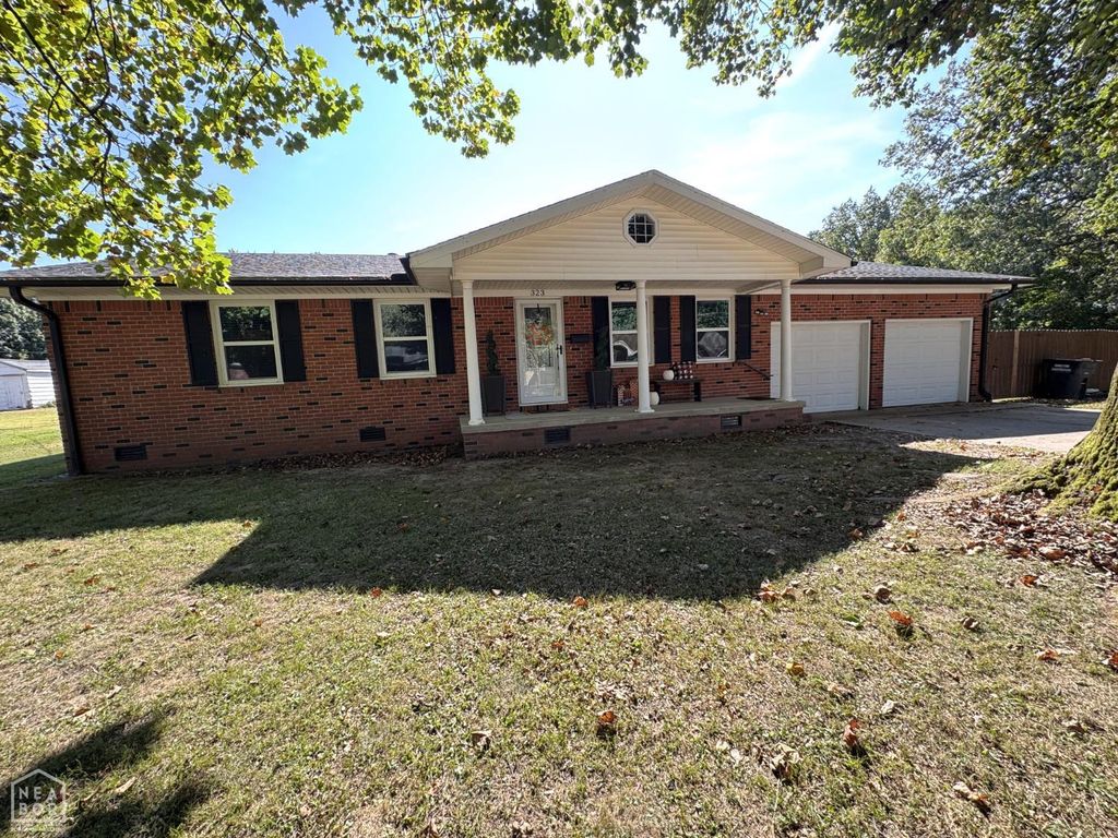 323 Lamb Drive, Piggott, AR 72454